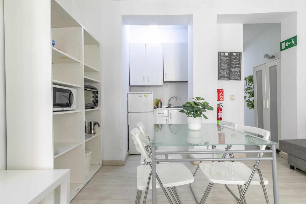 Ferienwohnung Acogedor Y Centrico Estudio Madrid Exterior foto